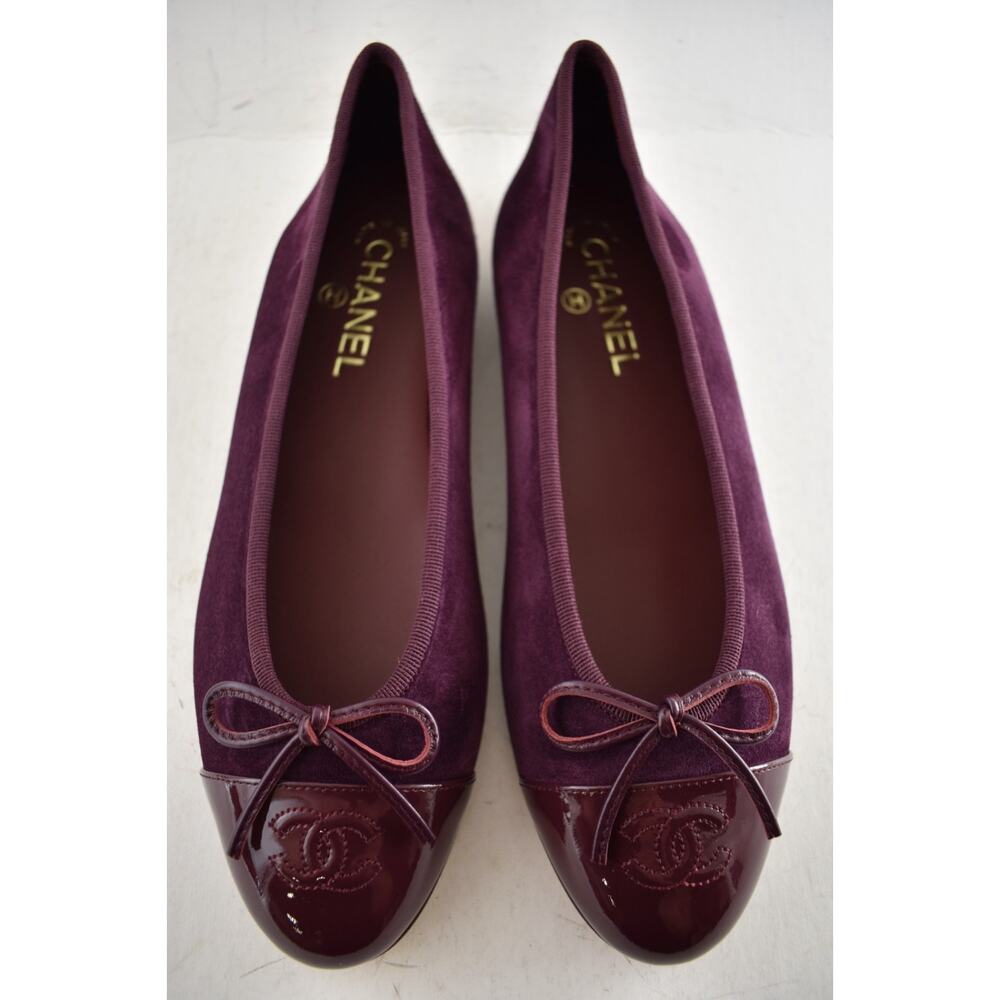 Chanel 26A Burgundy Red Purple Suede Patent CC Logo Ballet Ballerina Flat 39.5 - Picture 15 of 16
